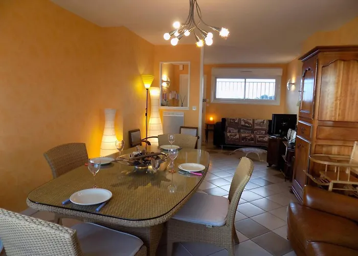 - Pleine Vue Pour Cet Classe 2 Etoiles - Les Tamaris Apartamento