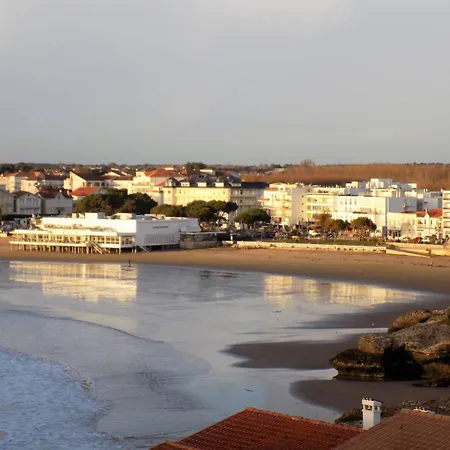 - Pleine Vue Pour Cet Classé 2 étoiles - Les Tamaris Royan